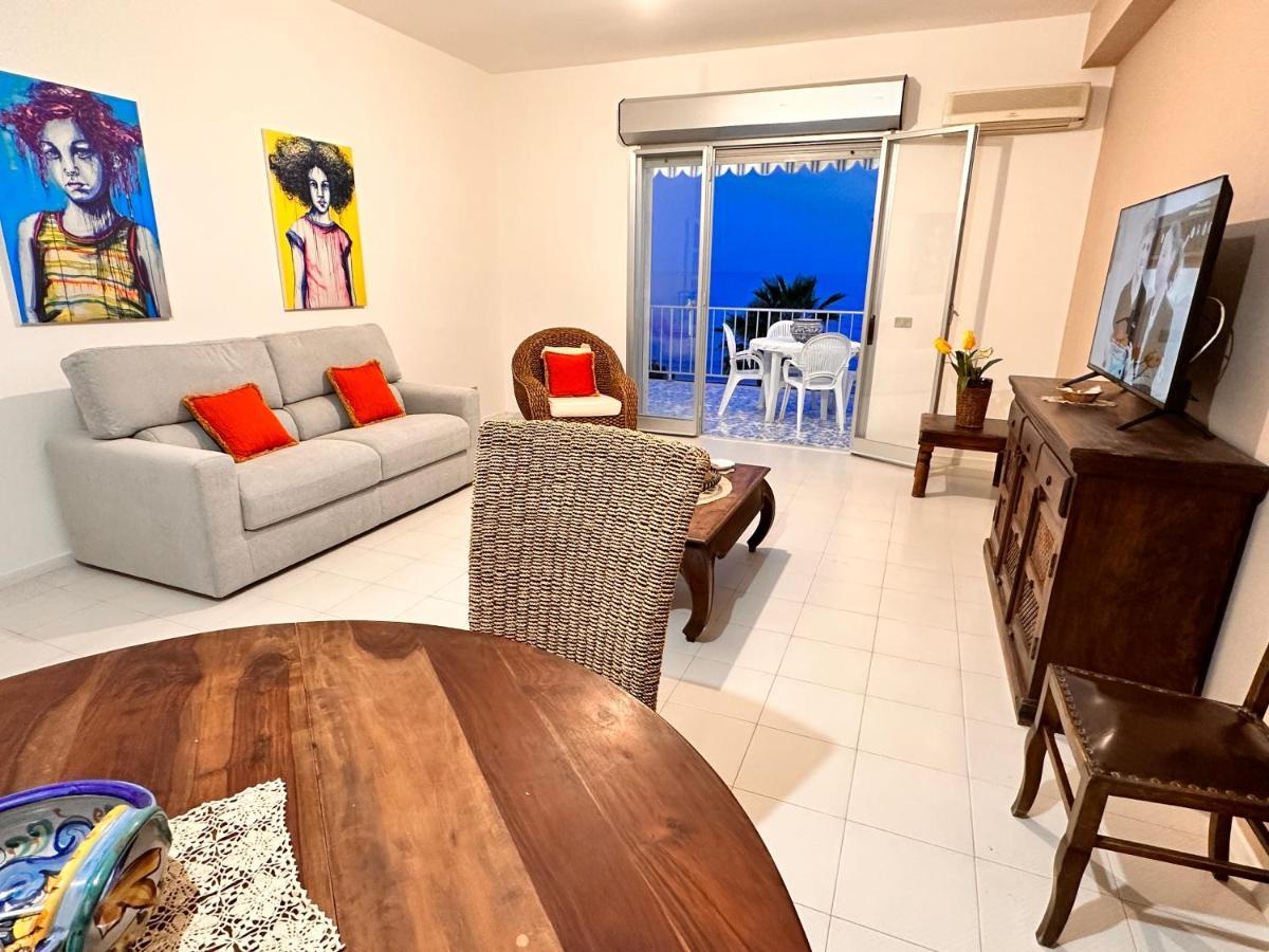 דירות שאקה La Terrazza Sul Mare מראה חיצוני תמונה