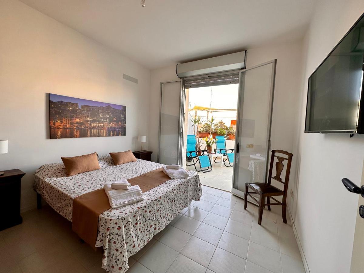 דירות שאקה La Terrazza Sul Mare מראה חיצוני תמונה
